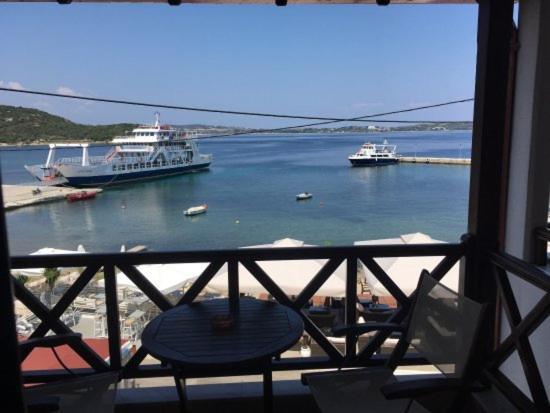 Pansion Pasalimani Hotel Amulianí Kültér fotó